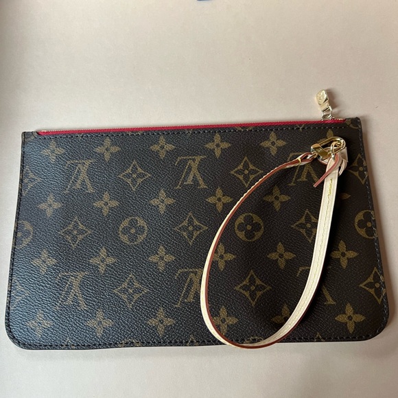 Neverfull Pouch/wristlet Monogram cerise - Picture 11 of 11